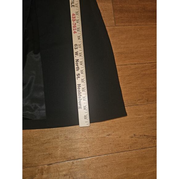 NWT! BCBGMAXAZRIA Women's Black Crepe Skirt Size 2 Msrp $228 - Picture 11 of 11